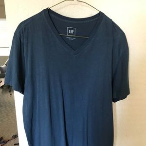 Gap Men’s Blue Essential B-Neck T-Shirt